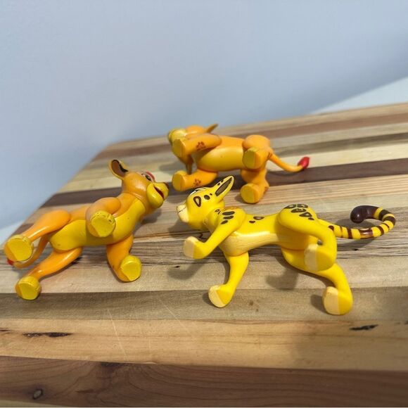 Lot of 3 Disney Lion King Lion Guard 1.5" Mini Figures - Picture 2 of 3